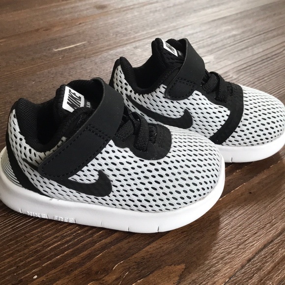 Nike Other - Nike Free RN - Size 3c
